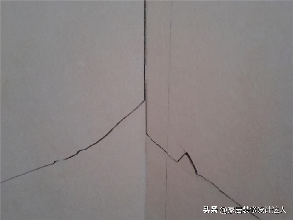 地板瓷砖破裂怎么换新的,瓷砖太暗了想砸掉换新的