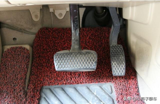 开车稳不稳的三个技巧,怎么看一个人开车水平