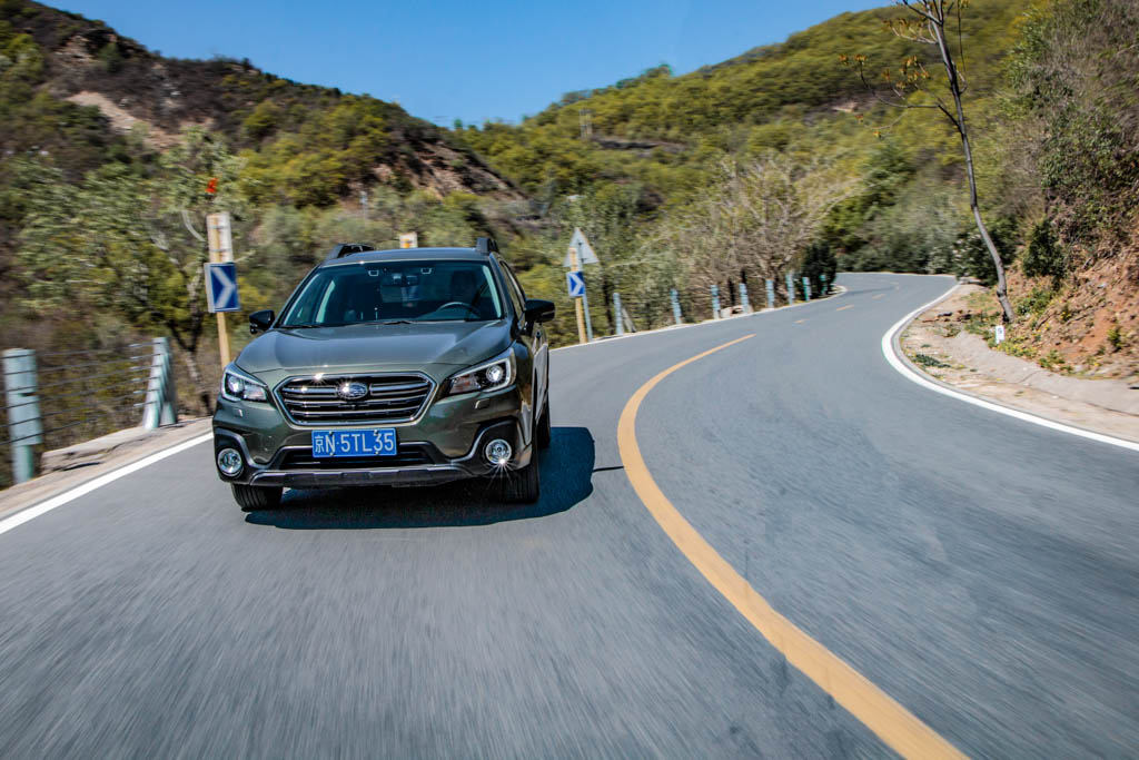 2020款斯巴鲁傲虎特装版黑色,斯巴鲁傲虎2021款特装版