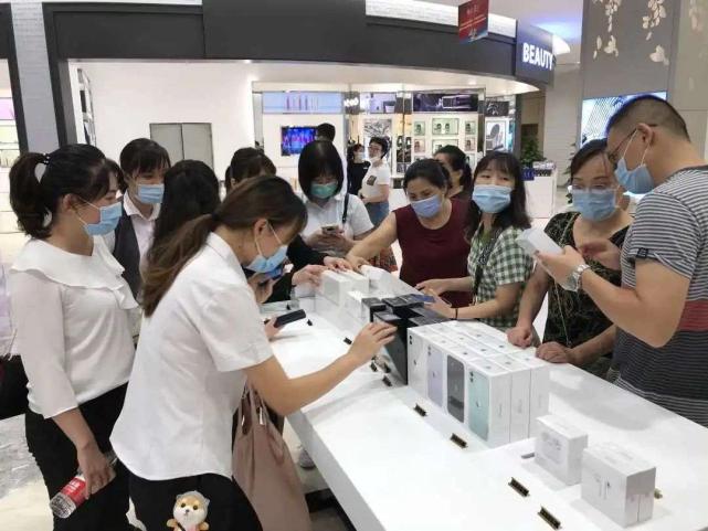 琼版iphone目前价格,琼版iphone价格最新