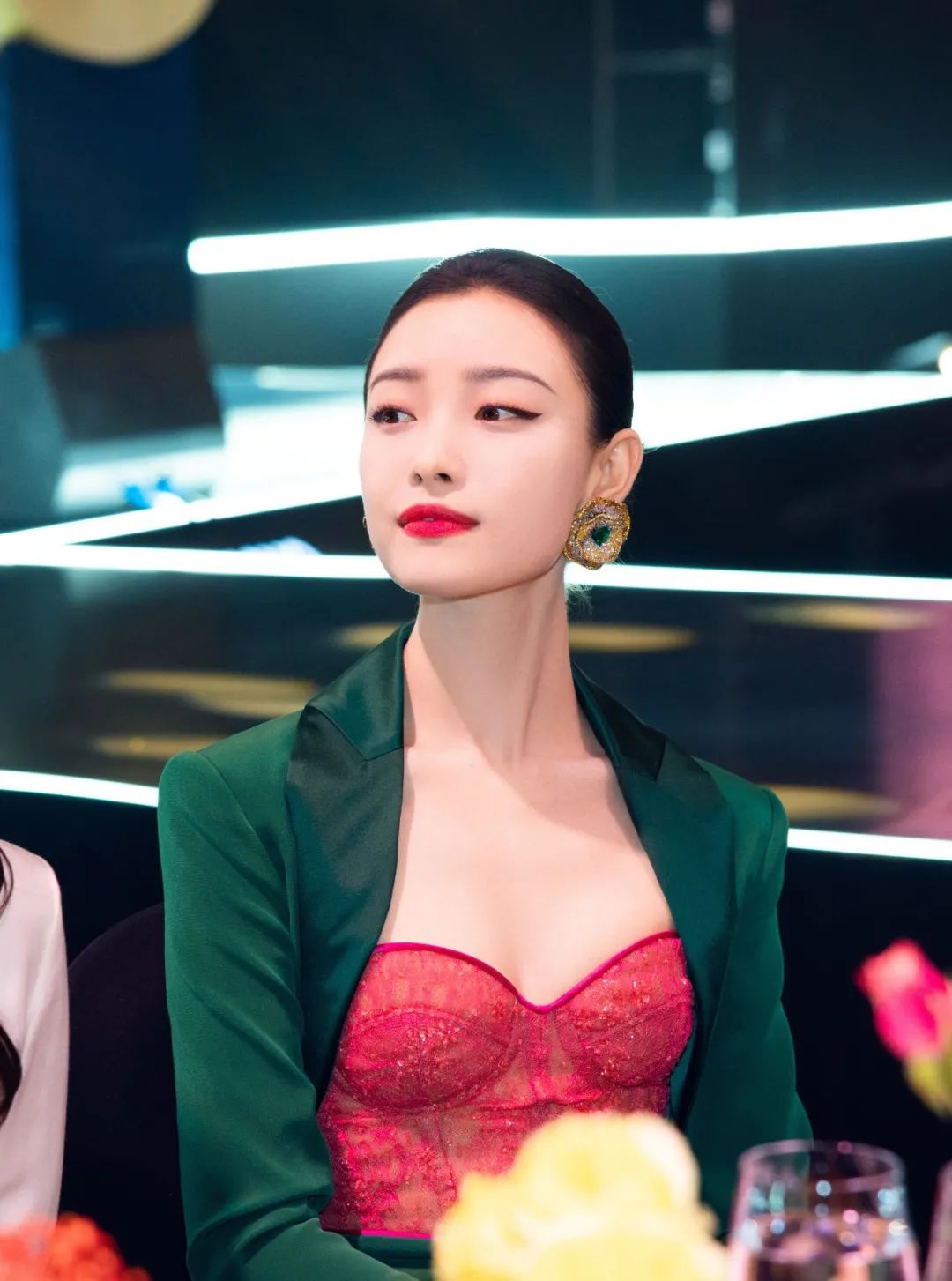 流金岁月首播迎开门红,流金岁月新剧来袭