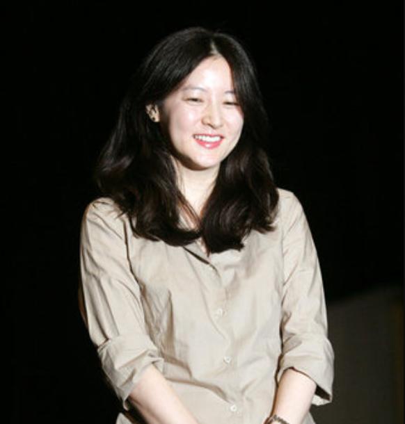 李英爱极简穿搭,李英爱穿衣搭配全图片