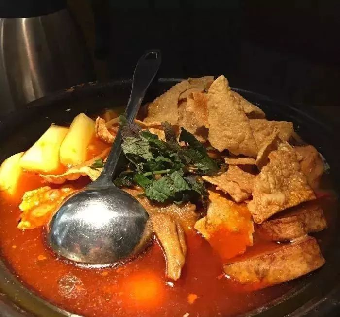 南宁最好吃的田螺煲,南宁田螺鸭脚煲