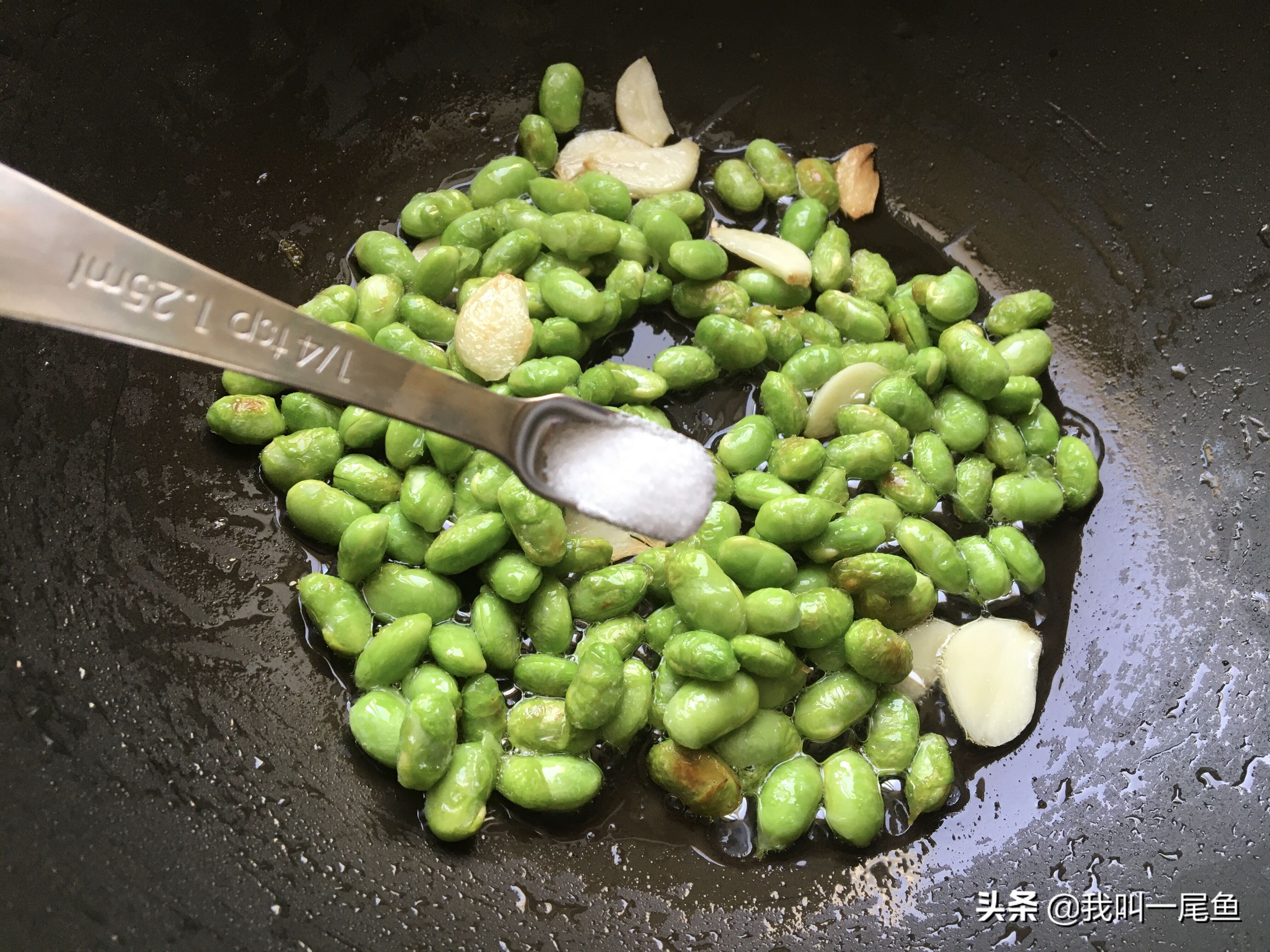 这菜我家每周炒二次,清爽酸脆又可口,五块钱做一盘,给肉也不换