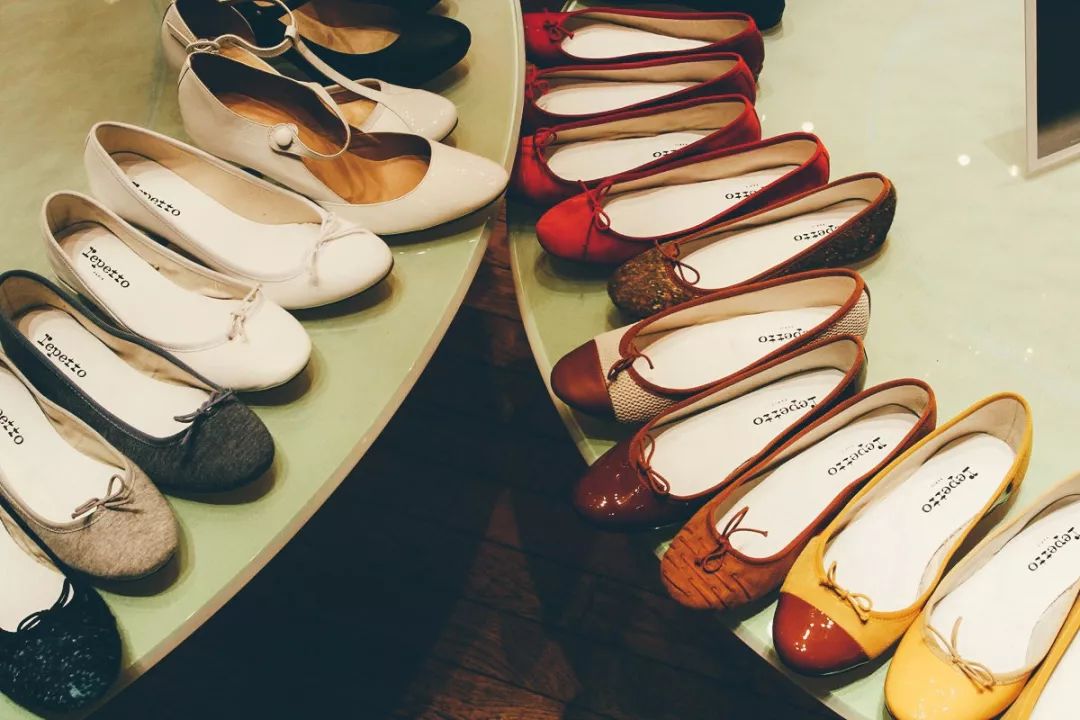 奥黛丽赫本:绝世容颜背后的秘密!