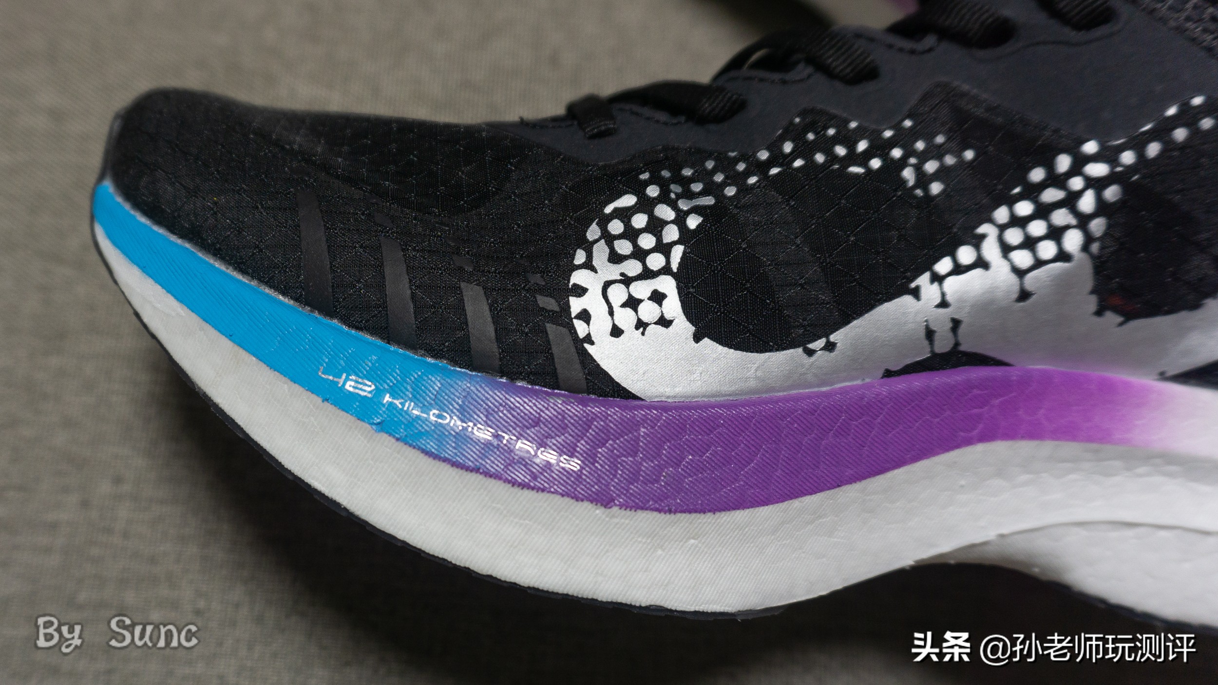 轻于鸿毛水上漂,咕咚造风者跑鞋