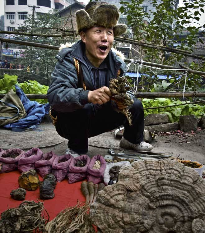 新手摆地摊什么最赚钱又简单,当下摆地摊最赚钱的方法