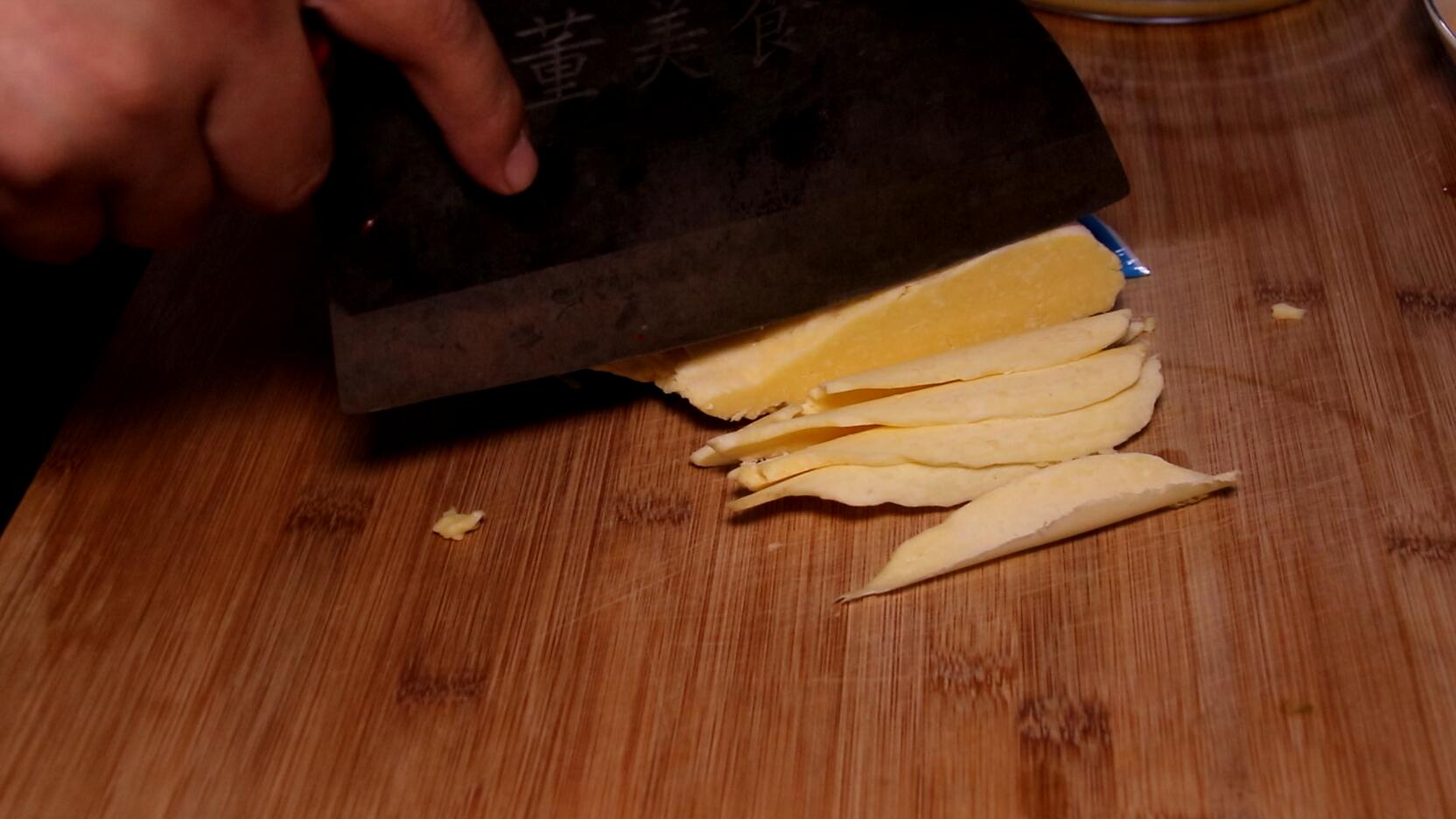 在家做孩子爱吃的炸鸡排,想吃炸鸡排视频