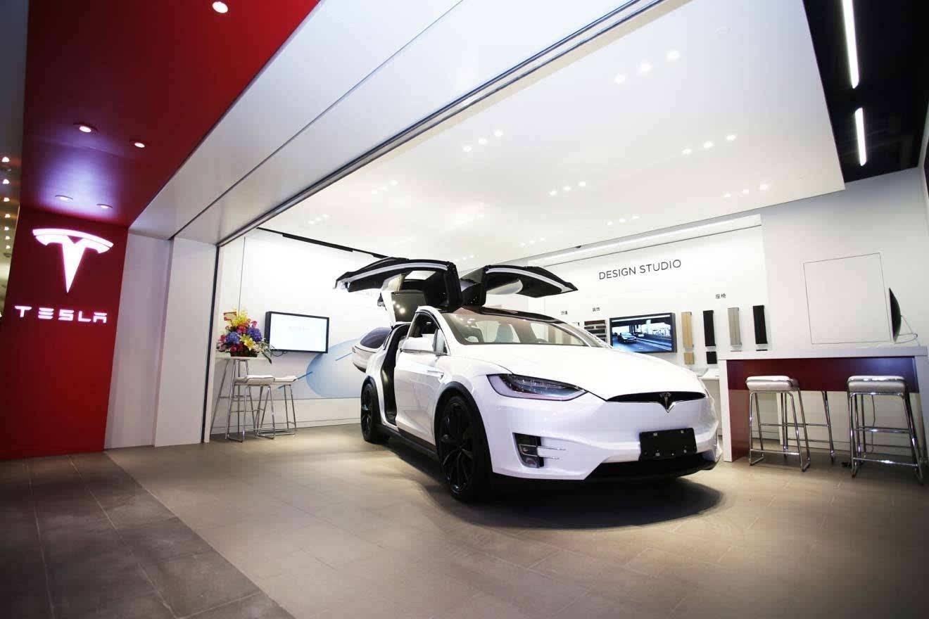 FF北京欠费停暖？知情人：与恒大无关；特斯拉10月中国仅卖211辆