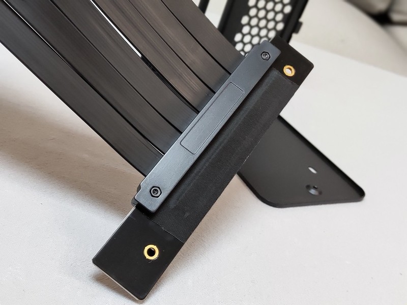 酷冷至尊q500l能否竖装显卡,显卡的竖装优缺点有哪些