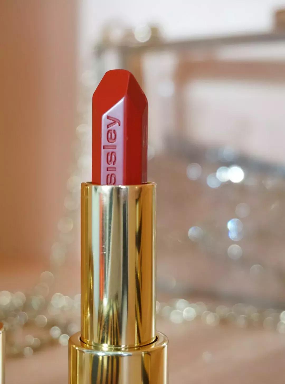 李佳琦同款就一定适合你?试了这16支口红后我们发现…