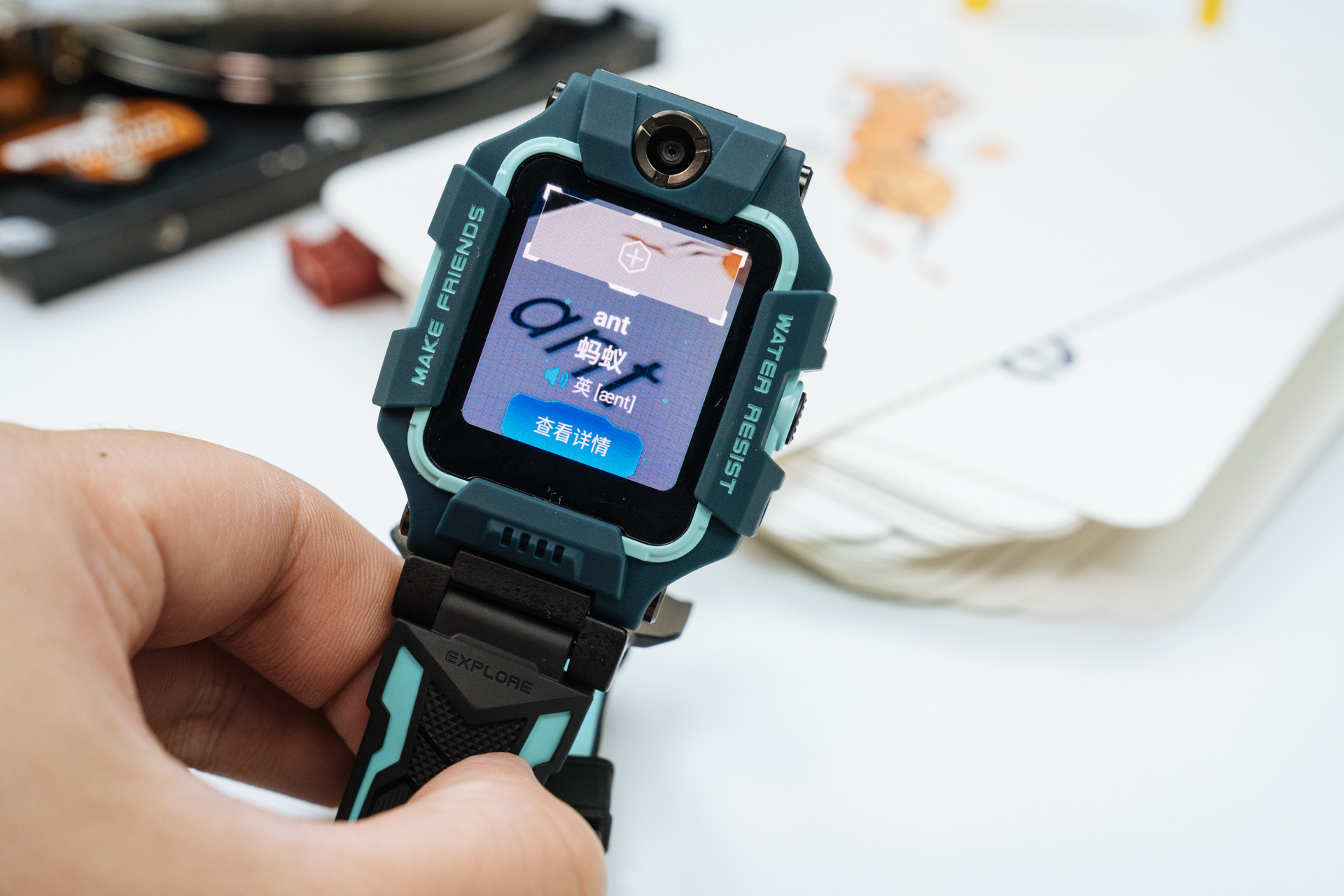 3608xs和小天才q1r手表哪个好,儿童手表360好还是小天才好