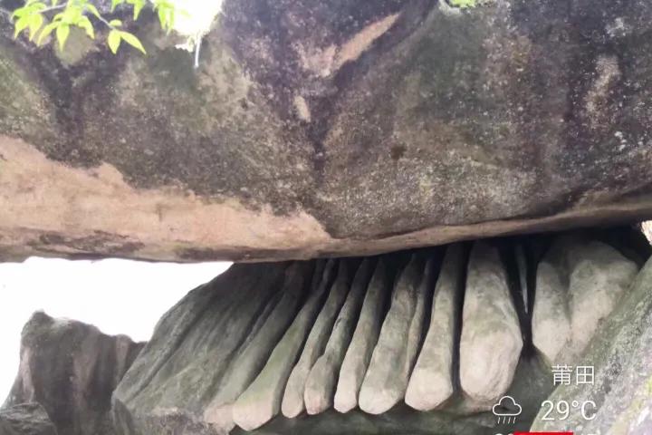 在十八股头山寻找“十二股头”