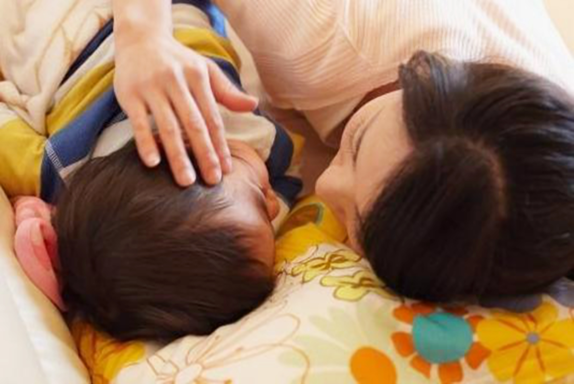 孩子不愿分床睡我该怎么解释,孩子不愿分床睡有教育视频吗