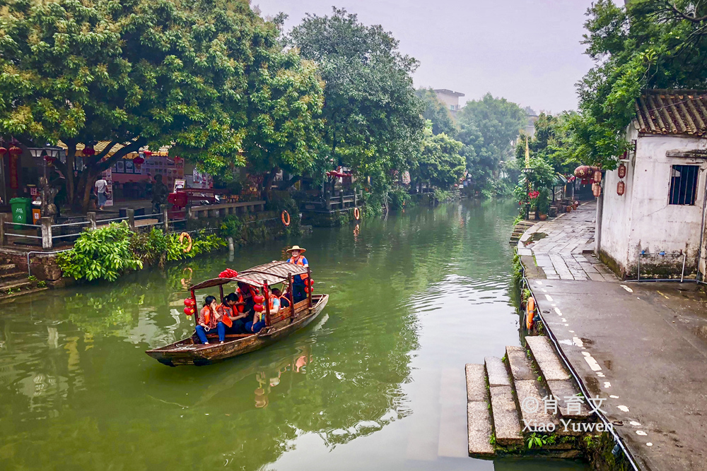 顺德逢简水乡，那一片小桥流水人家的风光，是古桥古屋古木的桃源