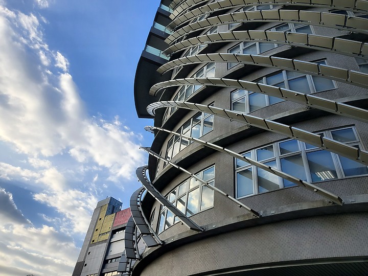 三星GalaxyZFlip评测：吸引目光的不止折叠