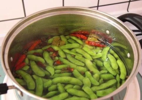 卤毛豆和凉拌毛豆哪个好吃,卤毛豆的正确方法