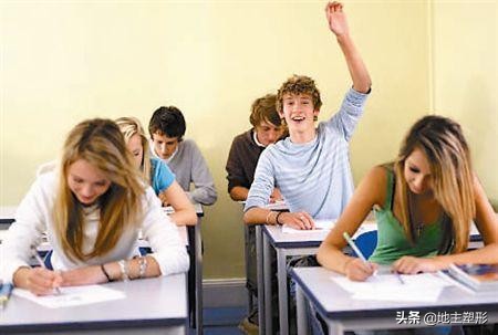 简单的2个瘦腿动作适合学生,学生怎么瘦腿最快运动类的