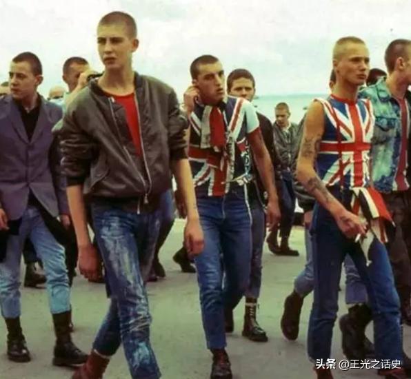 和德国纳粹不共戴天的俄罗斯，为什么有“光头纳粹”?