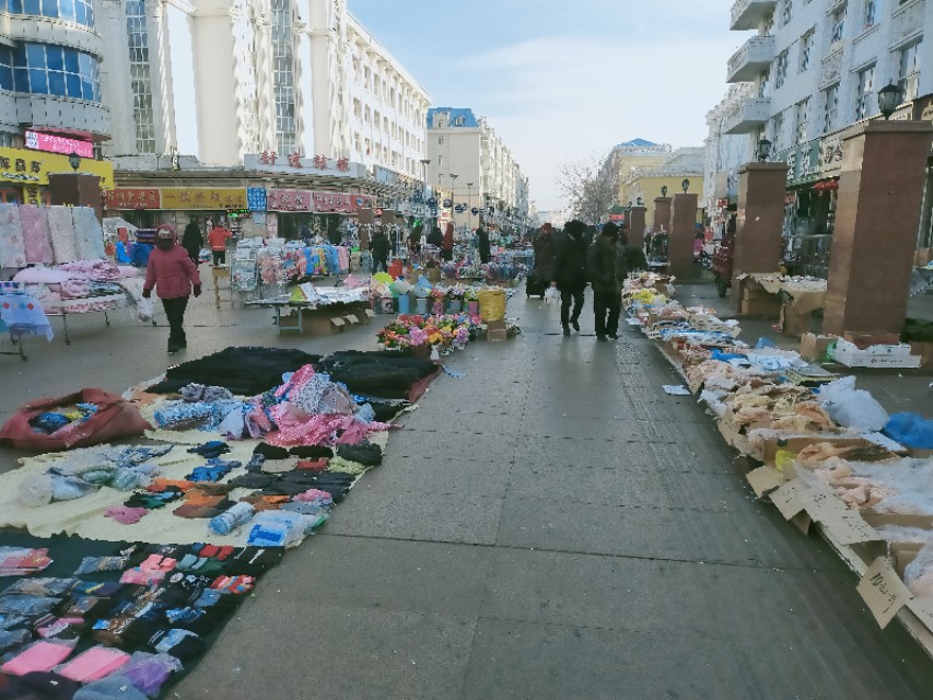 在黑河摆摊必须会俄语吗,黑河早市摆摊大妈讲俄语