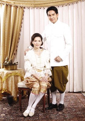 泰剧拉媪夫人,《泰剧花环夫人》