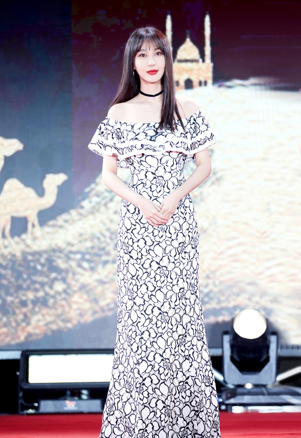 黄晓明鹿鼎记演的双儿,鹿鼎记陈小春洪教主老婆