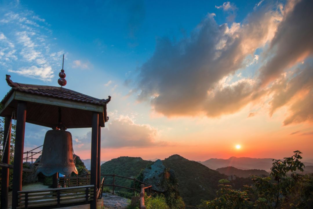 安徽玻璃桥旅游攻略,安徽周边大峡谷二日游最佳攻略