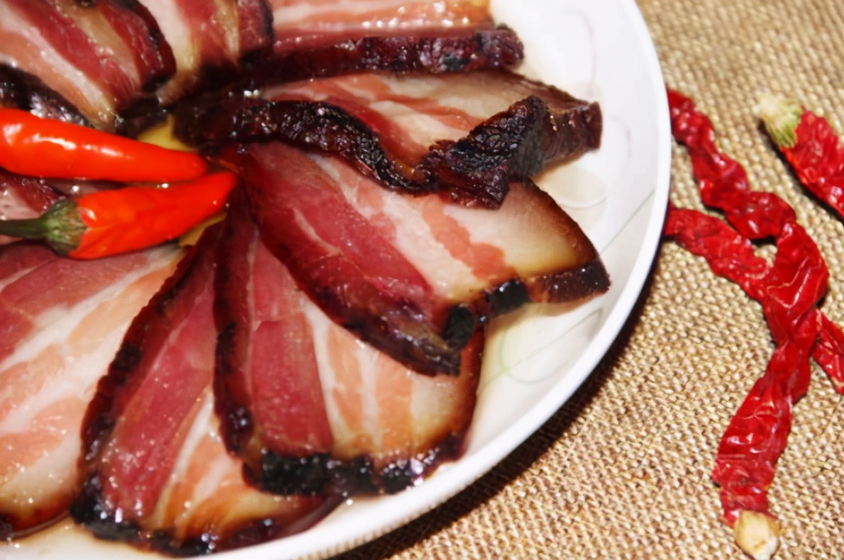 农村简易烟熏肉,城里怎么弄烟熏肉