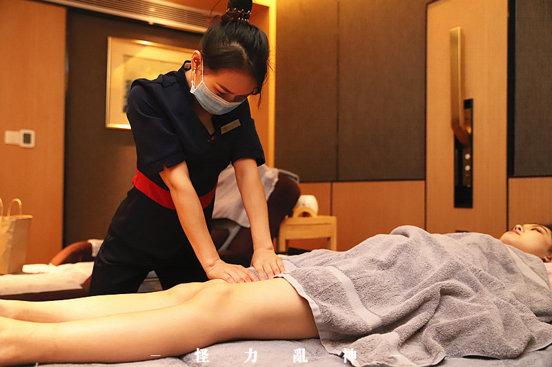 无边泳池、宝藏日料、马杀鸡，藏在湖滨南的星级酒店承包我一整天