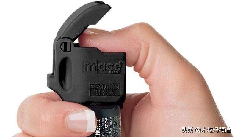 电梯9岁女孩机智自救,女孩电梯里遇坏爷爷自救方法