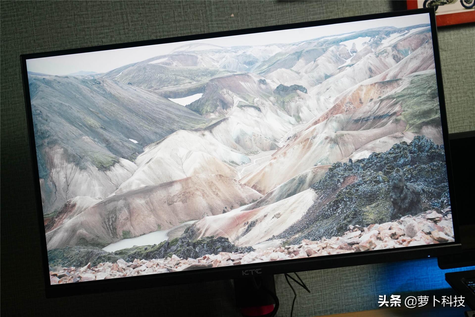 ktch27t22电竞显示器内置音箱吗,ktch27t22电竞显示器