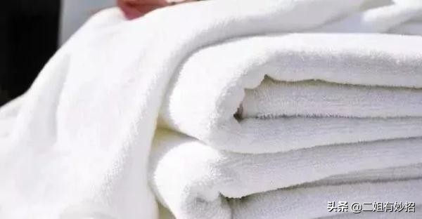 毛巾用久了发黑怎么洗白,毛巾用久了变紫怎么洗