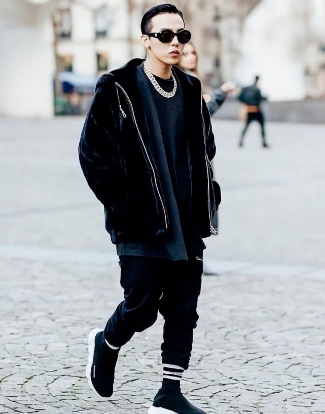 balenciaga老爹鞋triples,triples老爹鞋荧光绿夏天穿搭