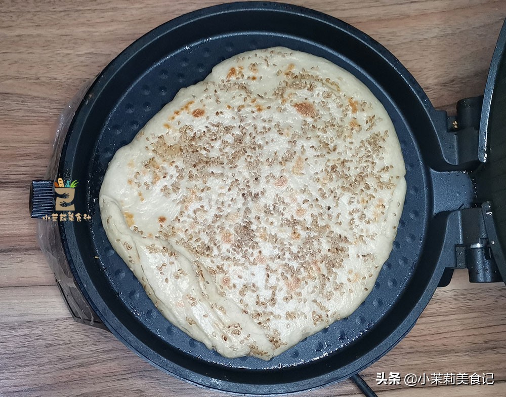 烙饼时用热水烫面粘手怎么办,烙饼里面抹油