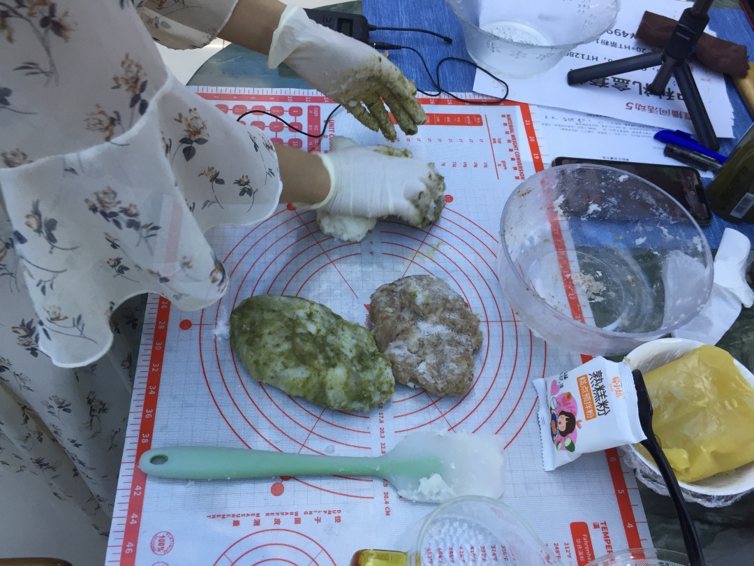 自制中秋冰皮月饼不用烤箱,中秋将至我们一起来制作冰皮月饼