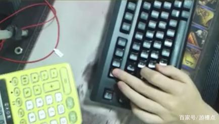 当年被喷手残才用的QWER成了电竞主流，现在会用CEWD的不超过十个