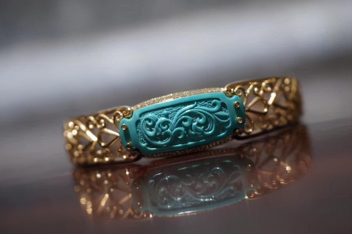 绿松石能配弥勒佛吗,绿松石可以搭配朱砂吗