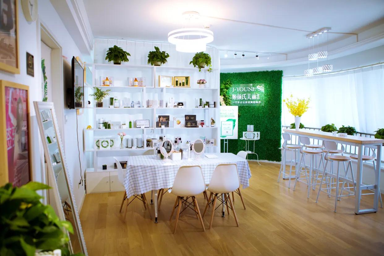 开美容院想赚钱这几点不可缺失,开一家一年赚100万的美容院