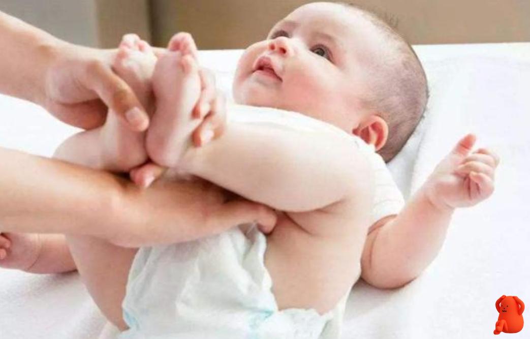 湿纸巾擦屁屁婴儿,湿纸巾能擦宝宝嘴巴嘛