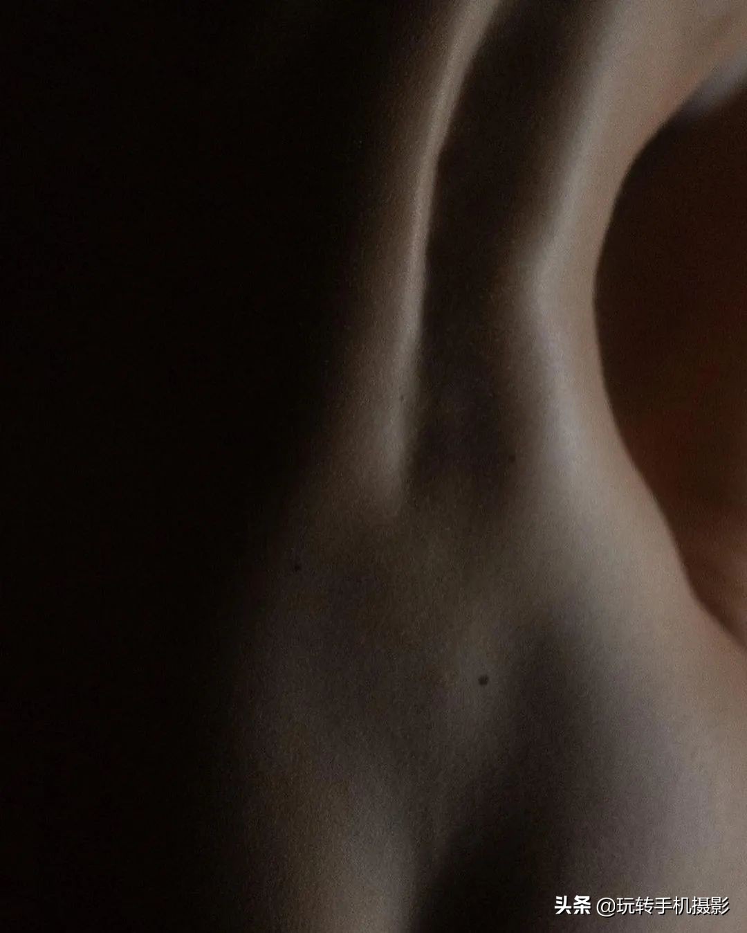 为什么有些人的照片很有质感,全身照片用什么拍出高级感