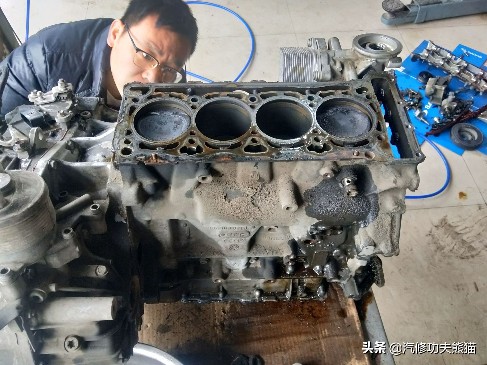 斯柯达明锐2010款2.0烧机油吗,09款斯柯达明锐1.6烧机油怎么解决