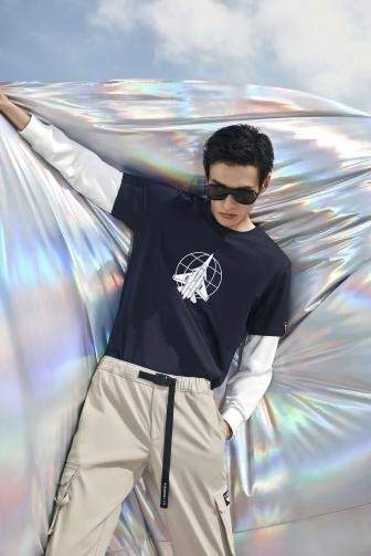 逐梦蓝天热力起航劲霸男装×航空文创致敬奋斗百年路