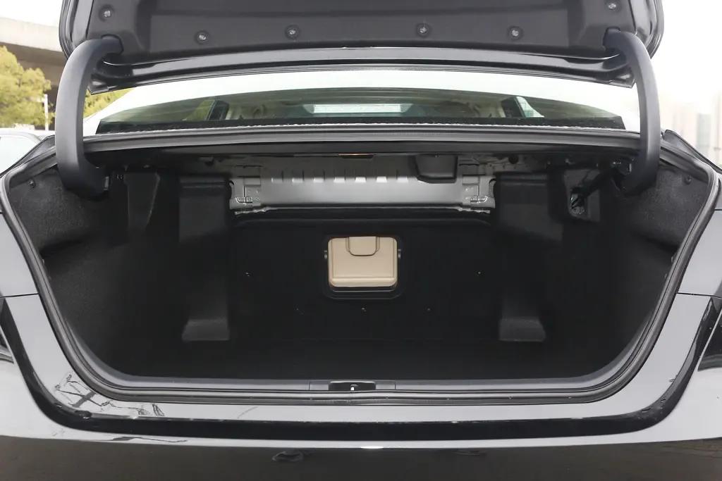 第八代凯美瑞现售价多少,丰田凯美瑞第八代运动版