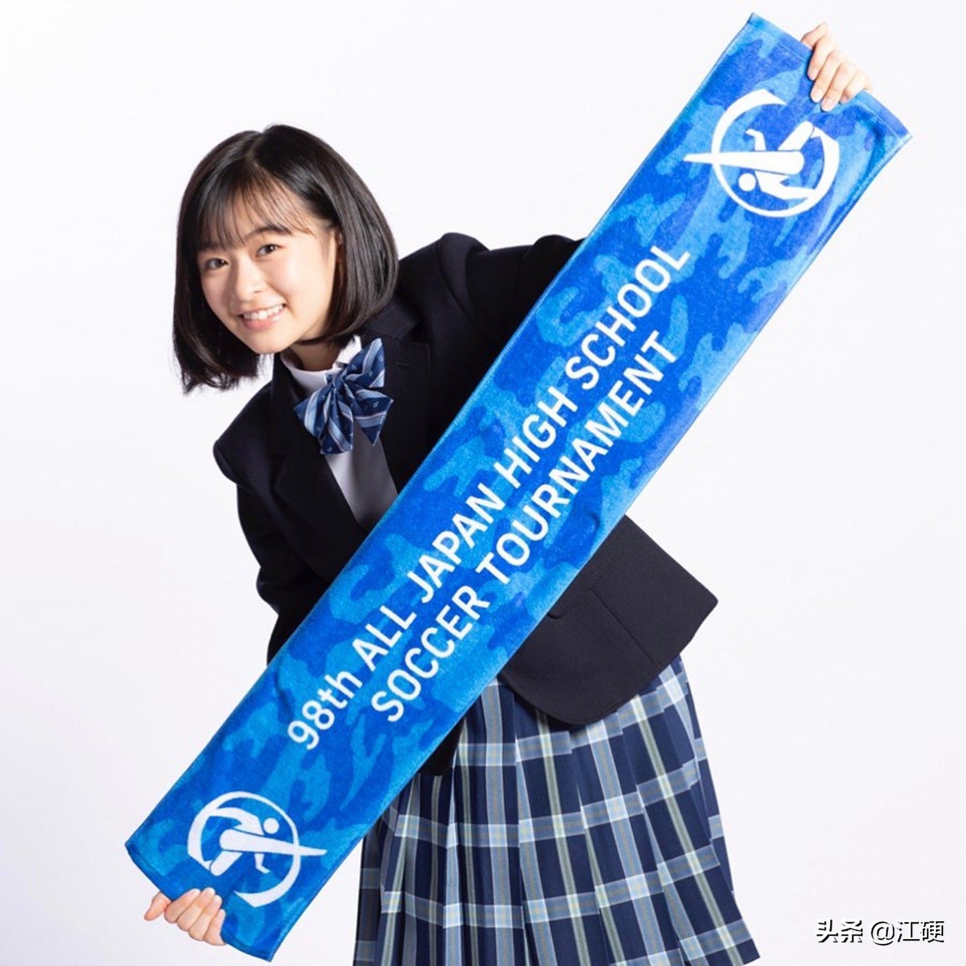 人气*优女**当选日本高中足球赛应援经理,她的声音你可能听过