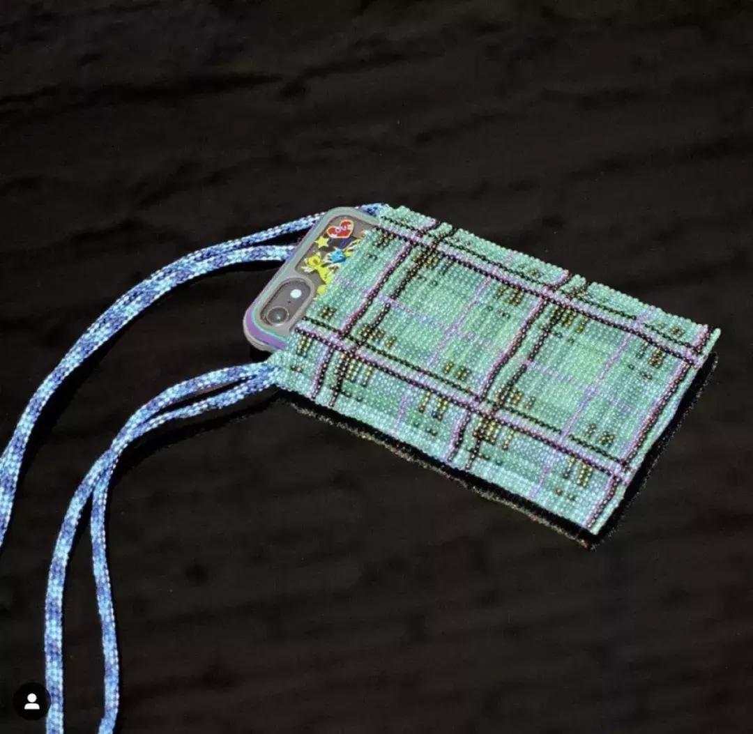 火爆全宇宙的“泫雅风”背后有着怎样的文化元素?转发送眼影盘