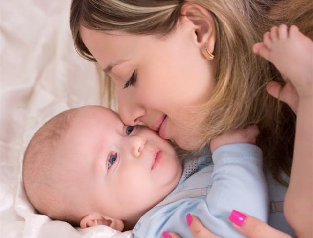 产后不注意护腰,产后不注意真的会得月子病吗