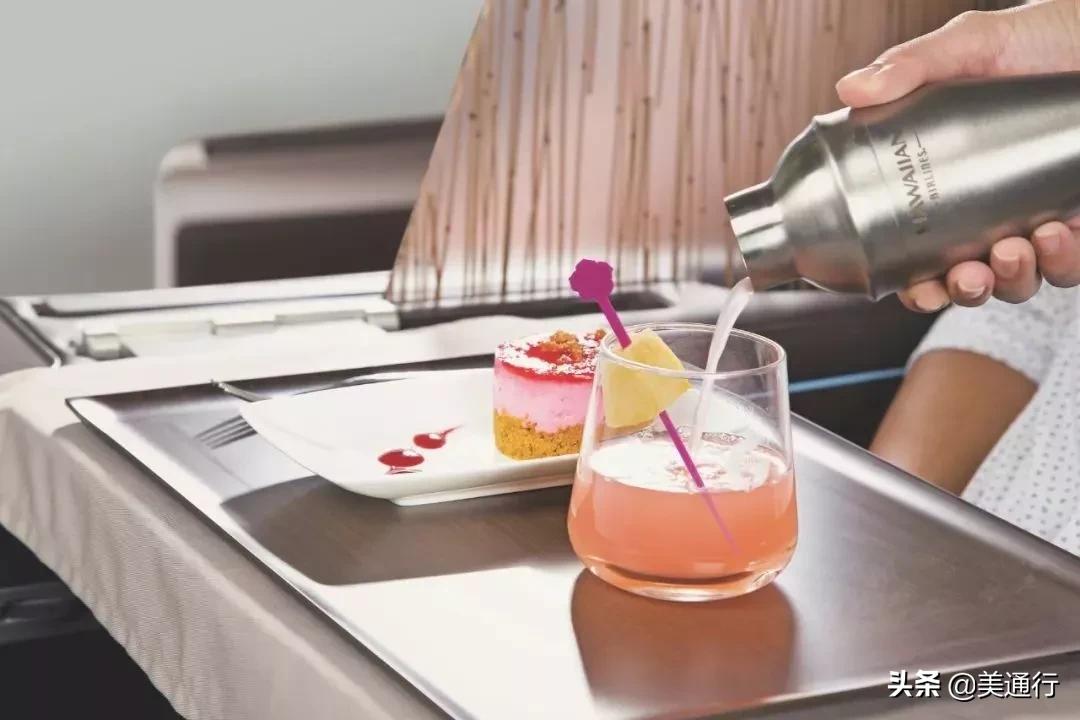 坐飞机有什么免费福利,坐飞机有哪些免费的福利