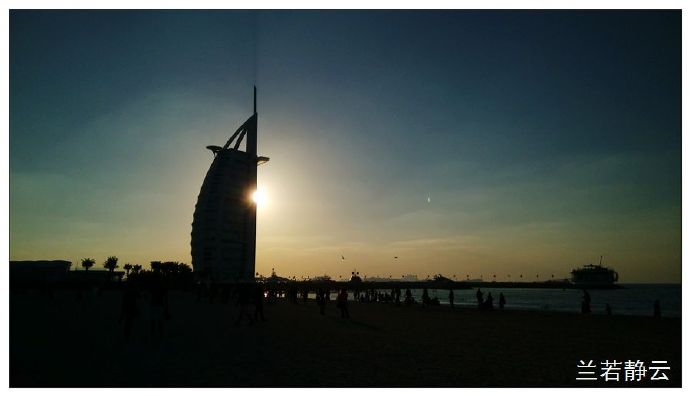 享受迪拜帆船酒店早餐,迪拜七星帆船酒店附近美食