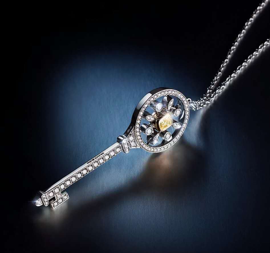 宝格丽、梵克雅宝、周大福、周生生有哪些时尚单品，适合夏天佩戴