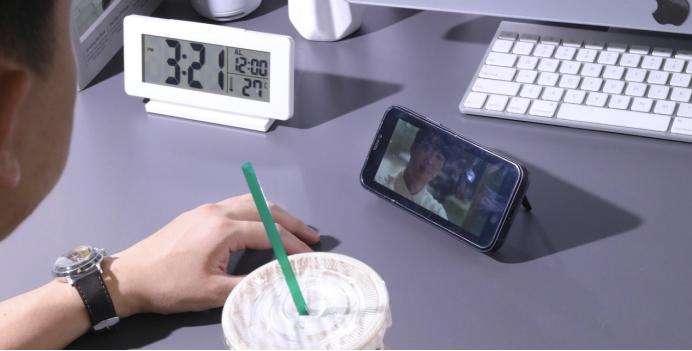 绿联无线磁吸式充电宝10000,绿联磁吸充电宝